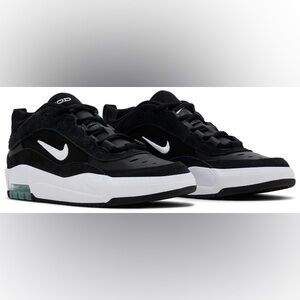 🌟Nike Air Max Ishod Wair SB 'Black White'